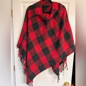 Buffalo plaid shawl ❤️🖤
